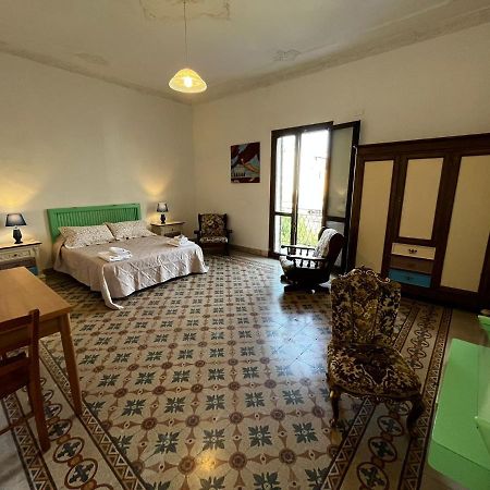 Mille Lire Peppe'S Home Palermo Buitenkant foto