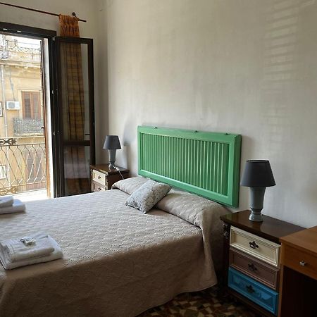 Mille Lire Peppe'S Home Palermo Buitenkant foto
