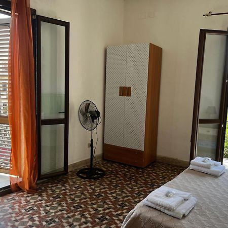 Mille Lire Peppe'S Home Palermo Buitenkant foto