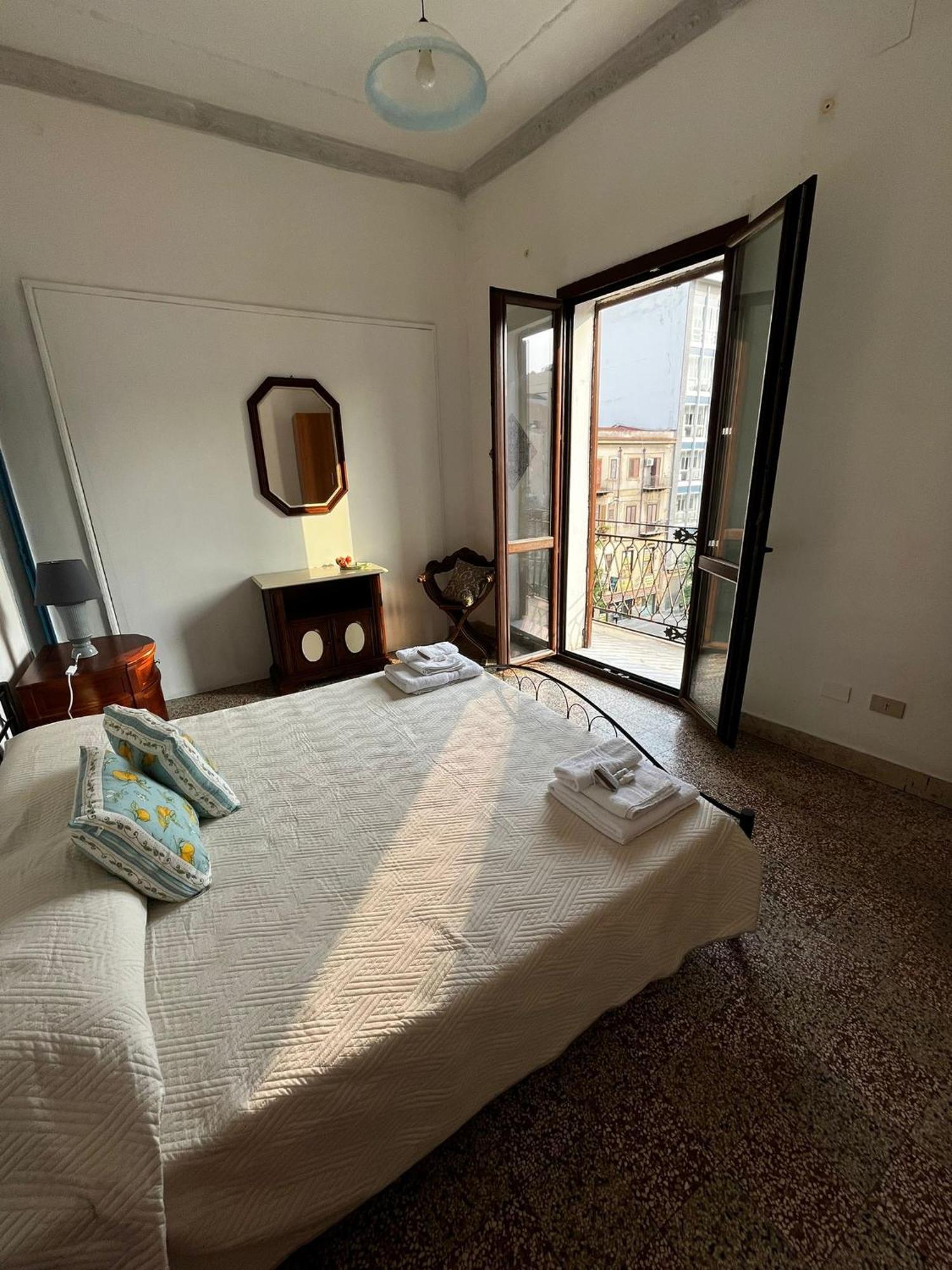 Mille Lire Peppe'S Home Palermo Buitenkant foto